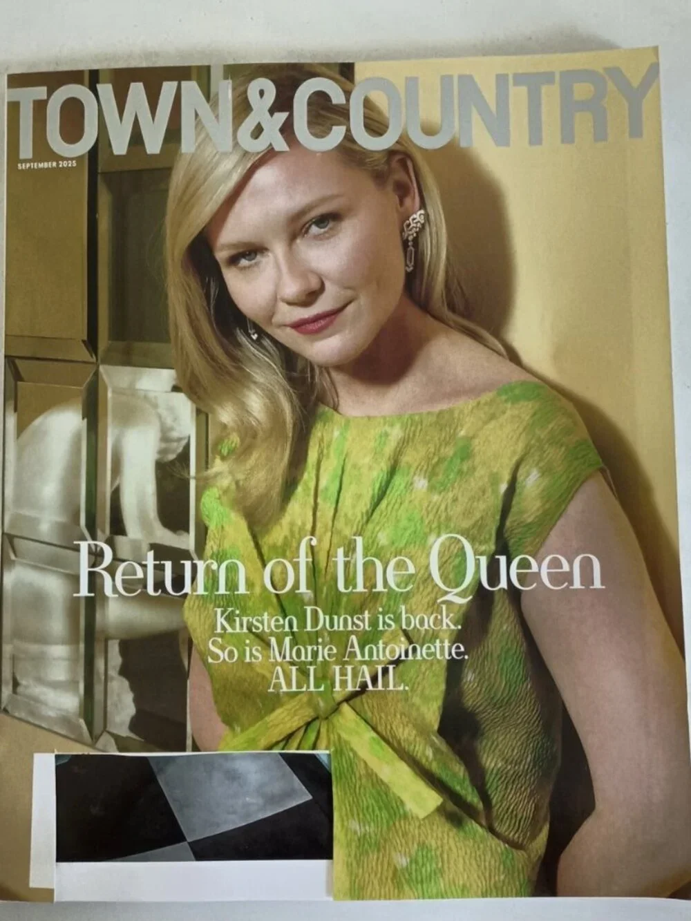 Town and Country magazine 6 pack March to October 2025